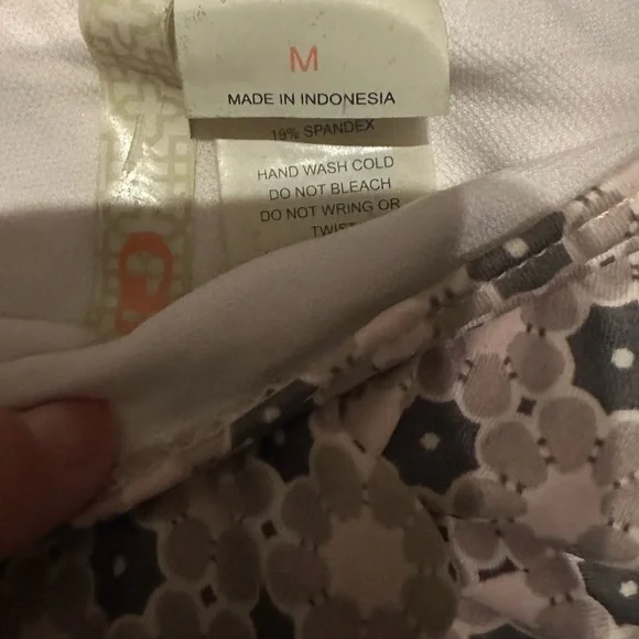 Stunning Floral Pink Bandeau Bikini Set🌸 - Picture 3 of 15